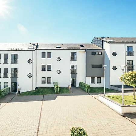 Stunning 2 Bed Free Parking *