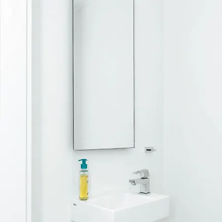 Stunning 2 Bed Free Parking Apartament Mamer