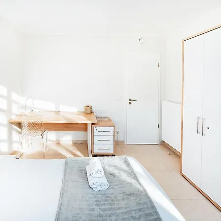 Stunning 2 Bed Free Parking